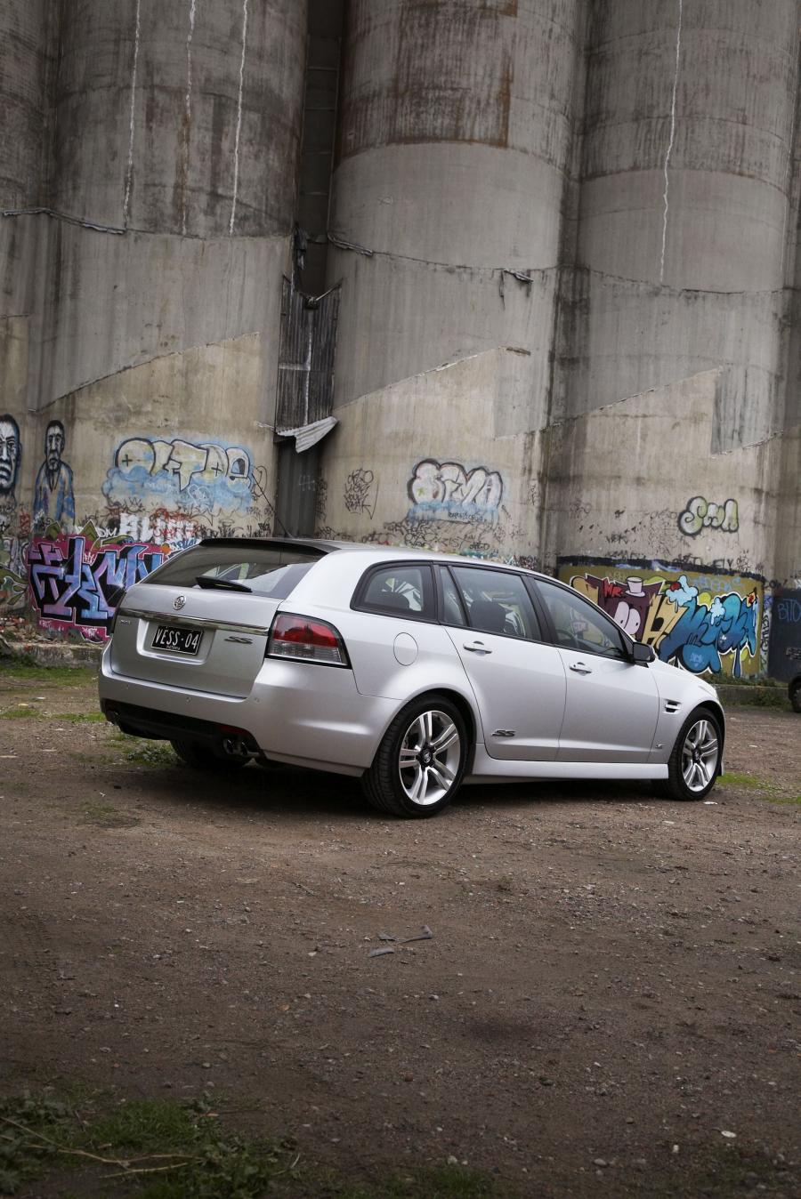  Holden Commodore VE SS Sportwagon 2008 года  (фото 14 из 38)